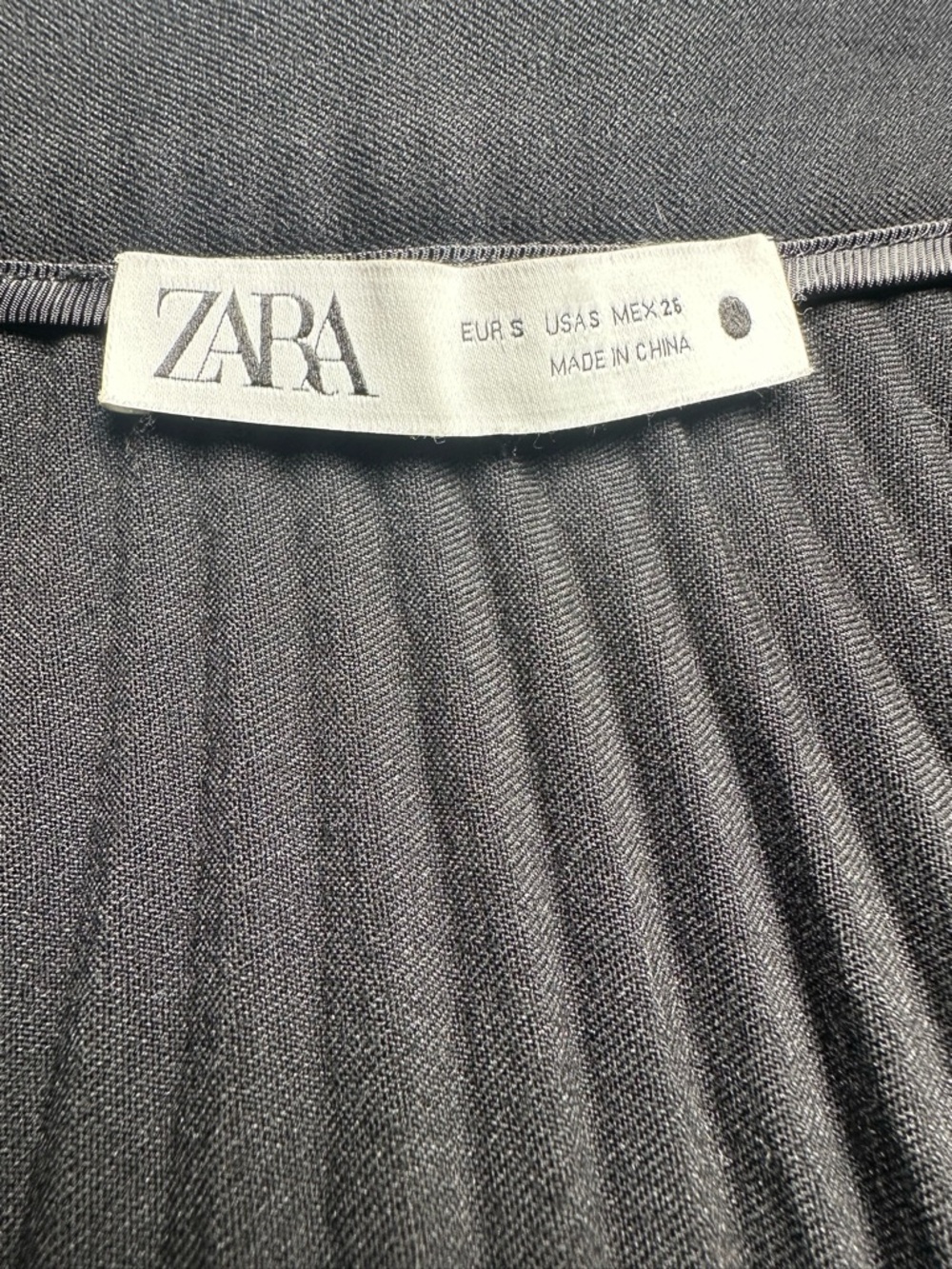 Zara Black Pleated Midi Skirt with Belt - Picture 5 of 8